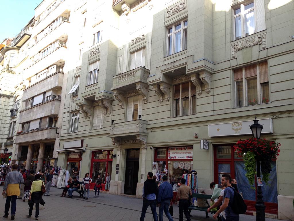 Family Buddha Apartment Budapest Eksteriør bilde