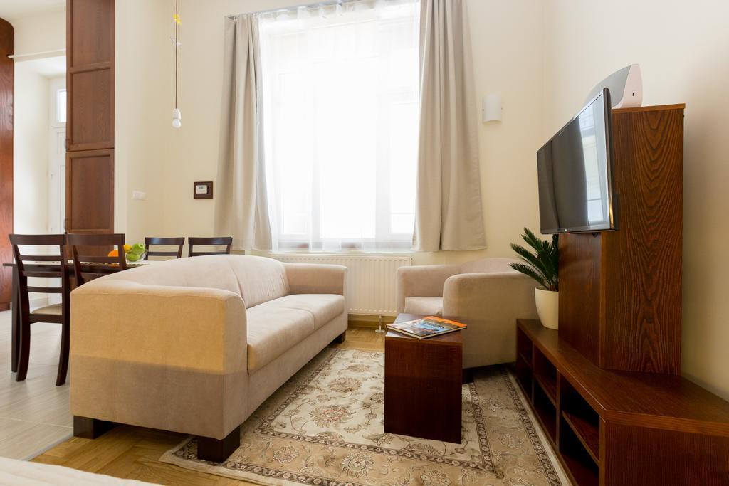 Family Buddha Apartment Budapest Eksteriør bilde